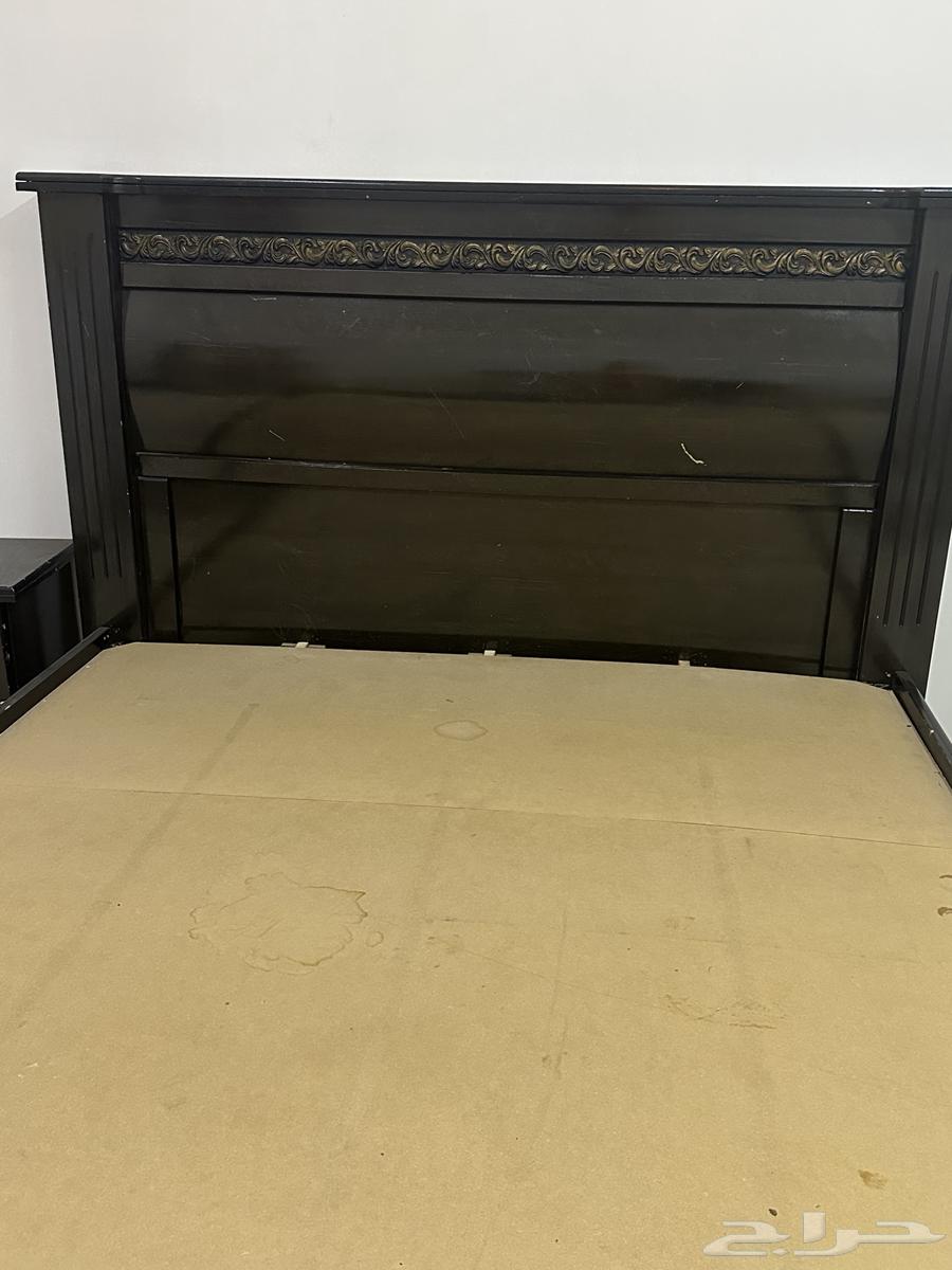 سرير نفرين اسود مع كومدينه مجانا بحاله جيده64499034977795113