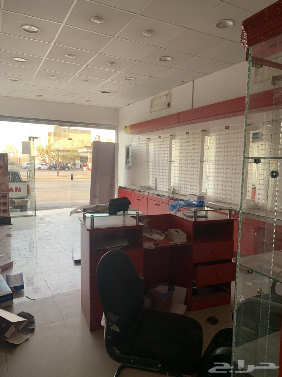 ديكور محل بصريات كامل شبه جديد64499870119169113