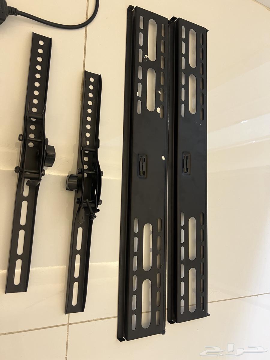 تلفزيون للبيع نظيف ومعاه القاعده شركه سامسونج64501788870658114