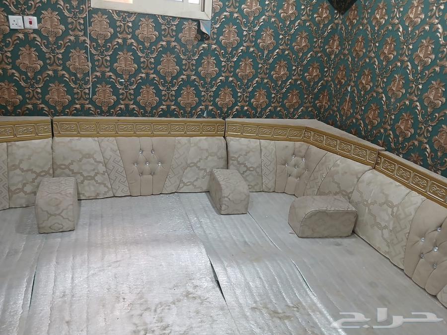 الكنب للبيع ع السوم64501465318146110