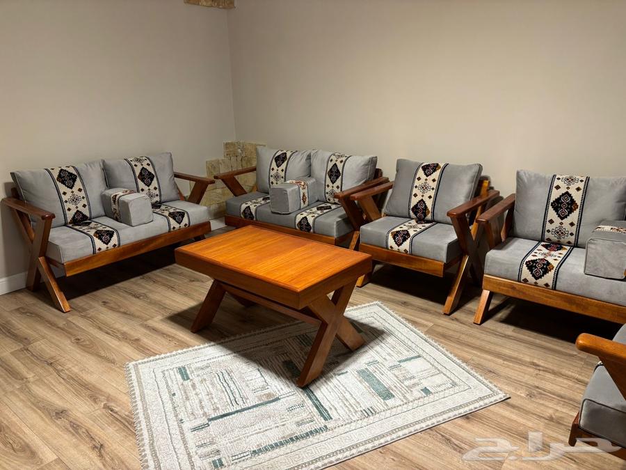 كنب شبه جديد كما هو موضح بالصورة64499994889473111