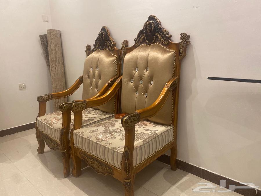 كنب مستعمل كلاسيك تركي مع ستارةبسعر مميز وصيدة64498284887553112