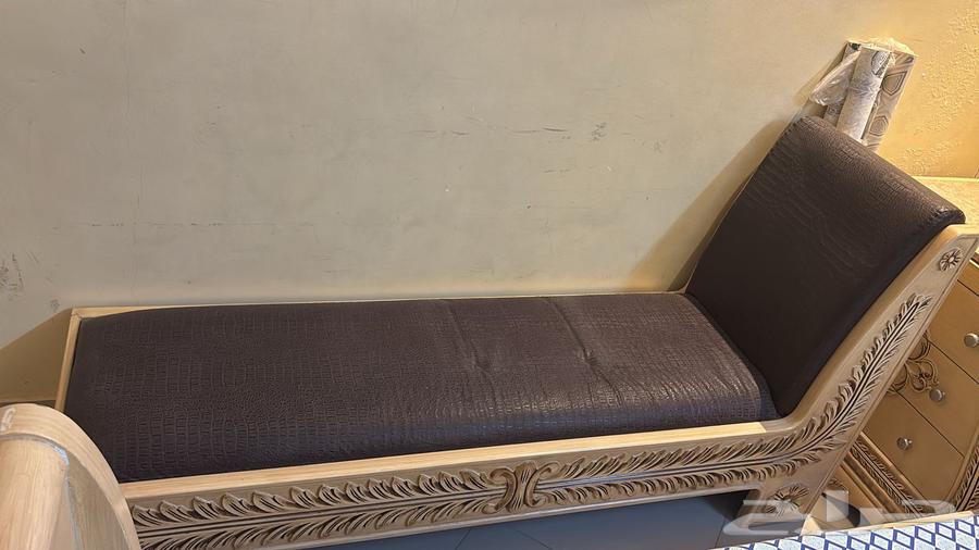 غرفة نوم خشب كلاسيك64500811693569113