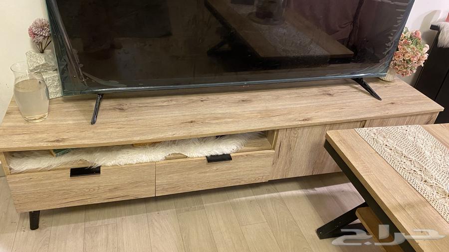 كنب مع الطاولات والستاره64501090995585112