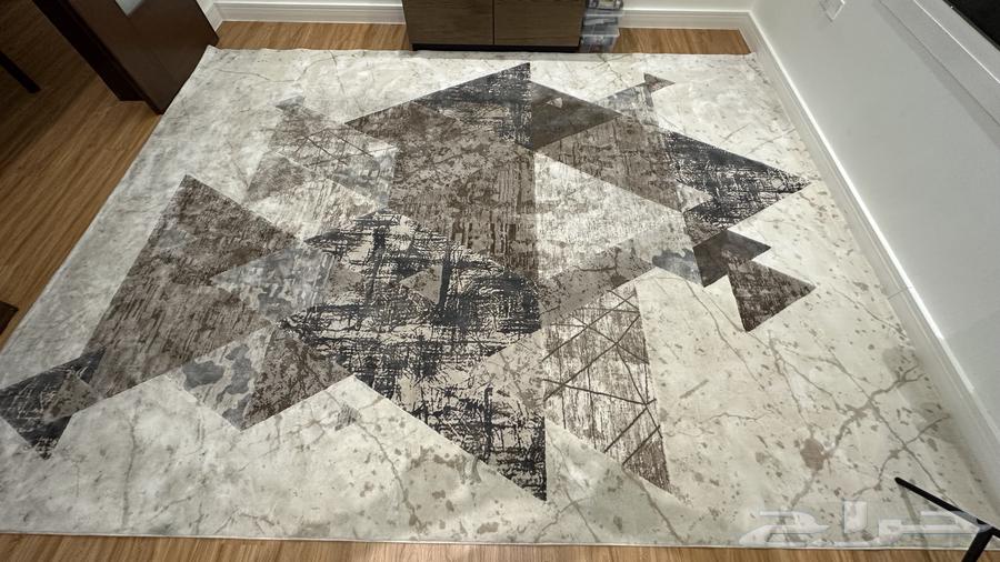 Modern used carpet for sale, size 3X464502734697089111