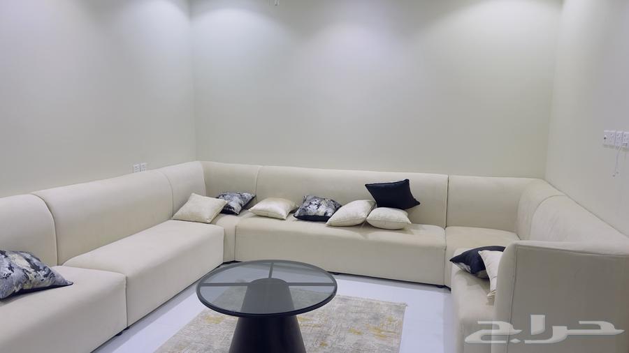 كنب جديد حرف U شبه جديد استخدام نظيف جدا64495543068547113