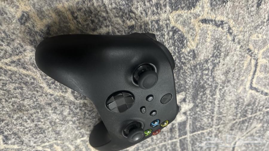 Used Xbox controller, used for one month, purchase date 4-5 months ago64496146207745111
