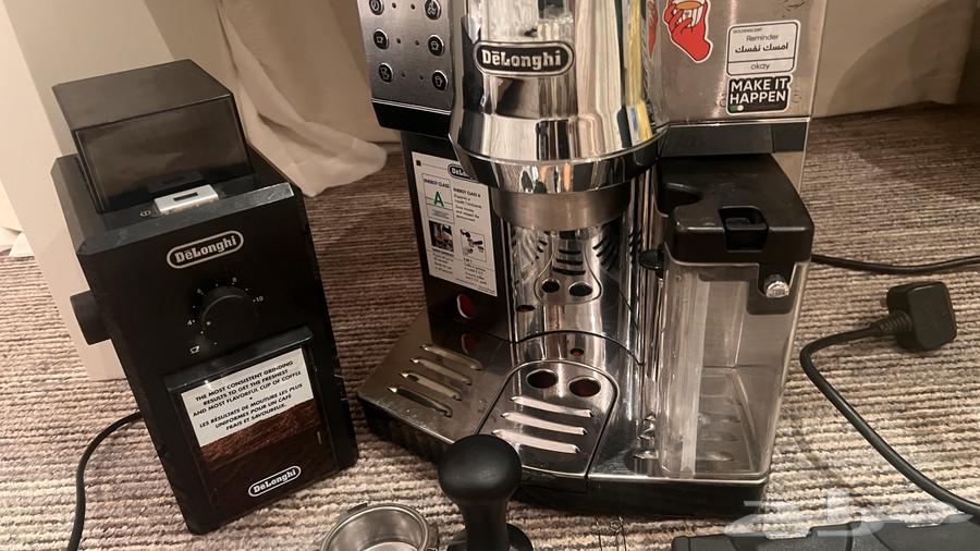 DeLonghi EC860.M Espresso Machine with Grinder64502652814849111