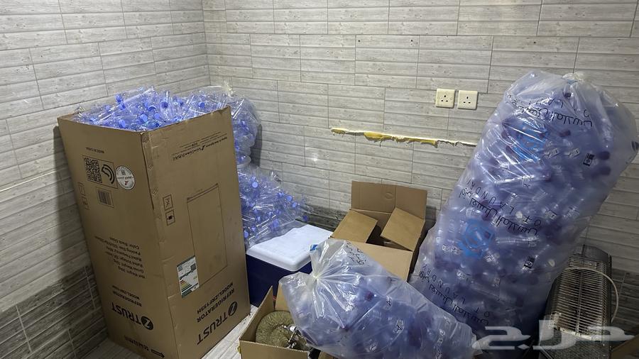 علب الماء للبيع64495775854211110