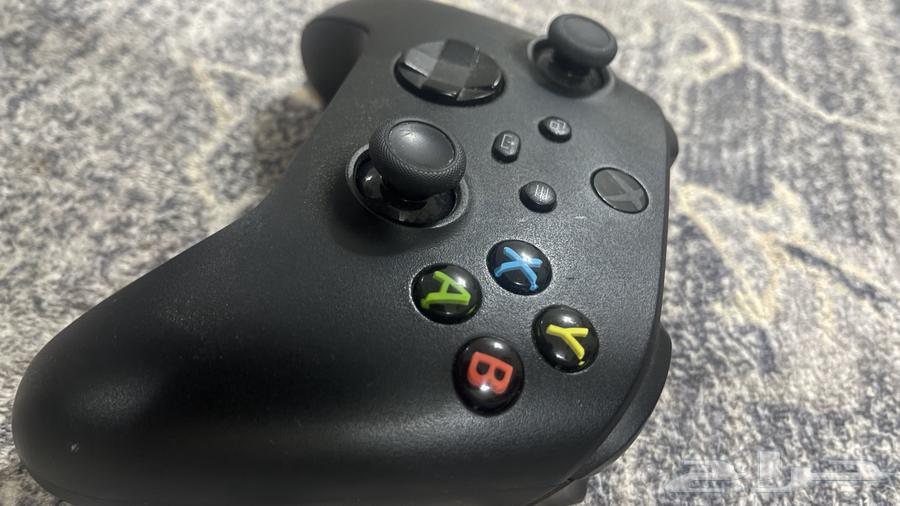 Used Xbox controller, used for one month, purchase date 4-5 months ago64496146207745110