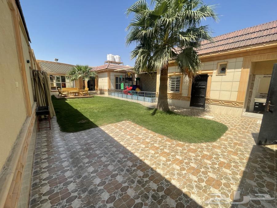 للبيع شاليهات مؤثثه حي الوسيطى شرق بريدة64142379909505112