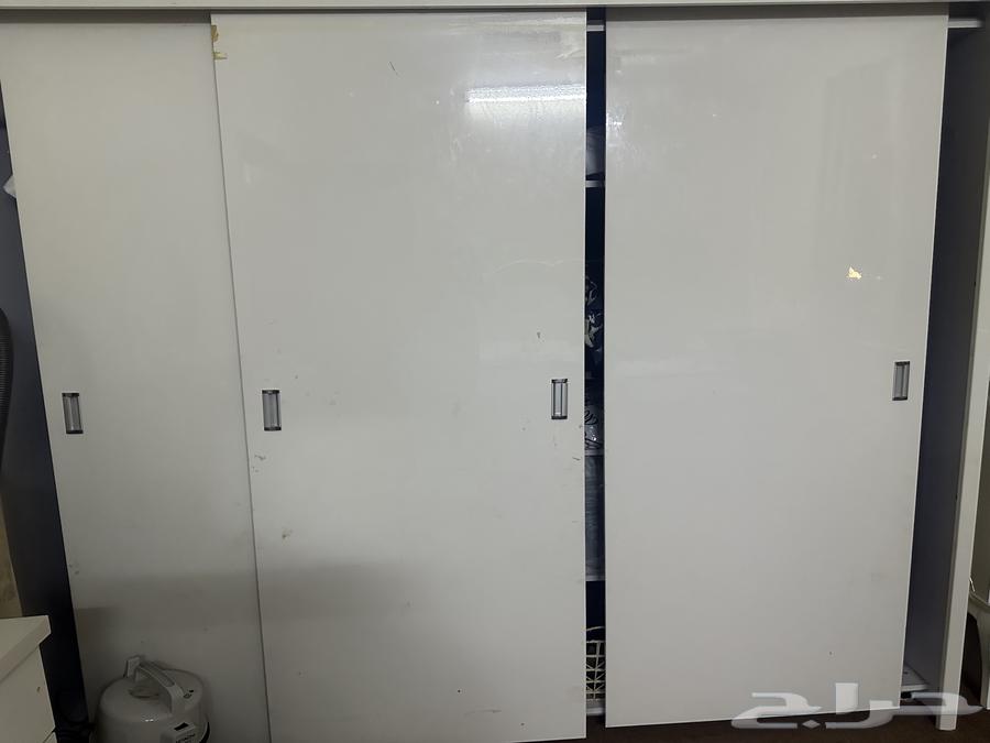 غرفه نوووم ماعدا السرير نظيفه64497551326851110