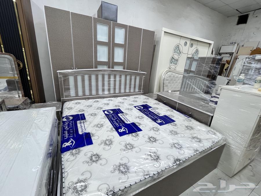 غرفة النوم مستعمل نظيف للبيع64501816241410111