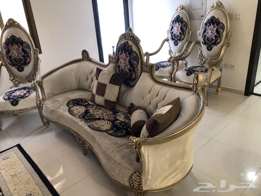 Victorian sofa in good condition64498632687362113