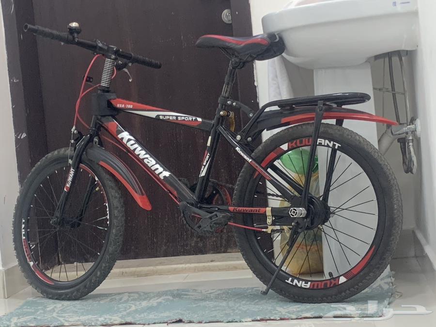 دراجة هوائية للبيع بالخبر للتواصل   السعر 30064498270959361110