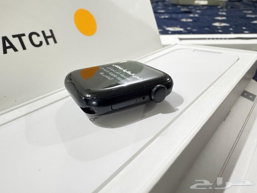 Apple Watch SE 44mm, lightly used with all accessories64498145536003113