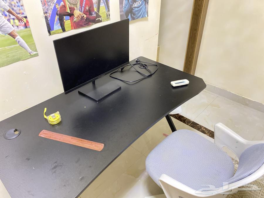 طاوله قيمنق وكرسي وشاشه64499187639555114