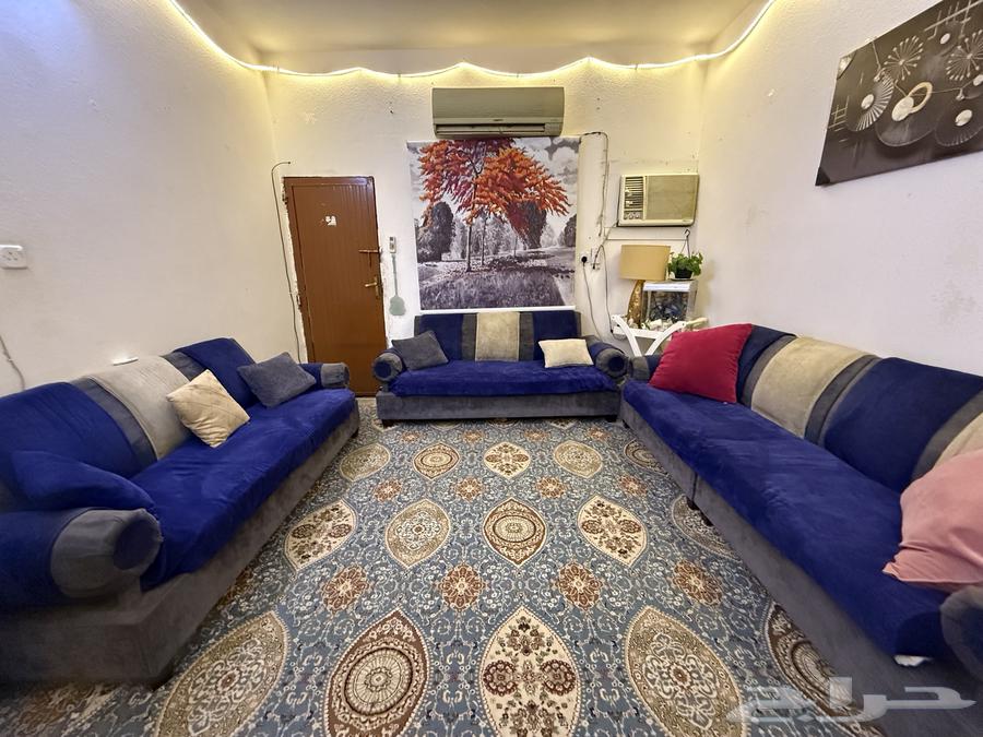 Sofa with tables64501843801986114