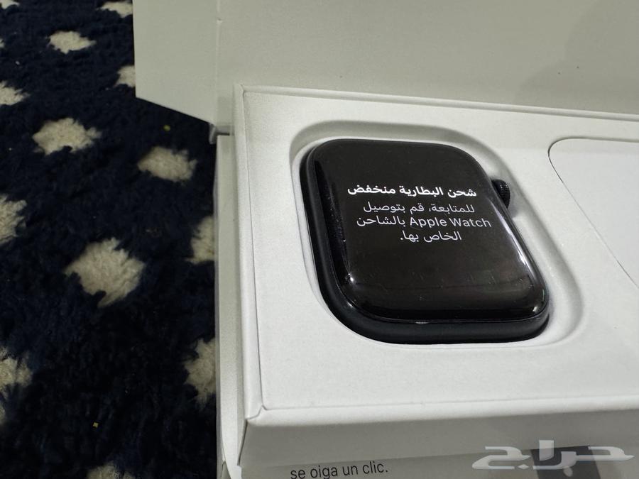 Apple Watch SE 44mm, lightly used with all accessories64498145536003114