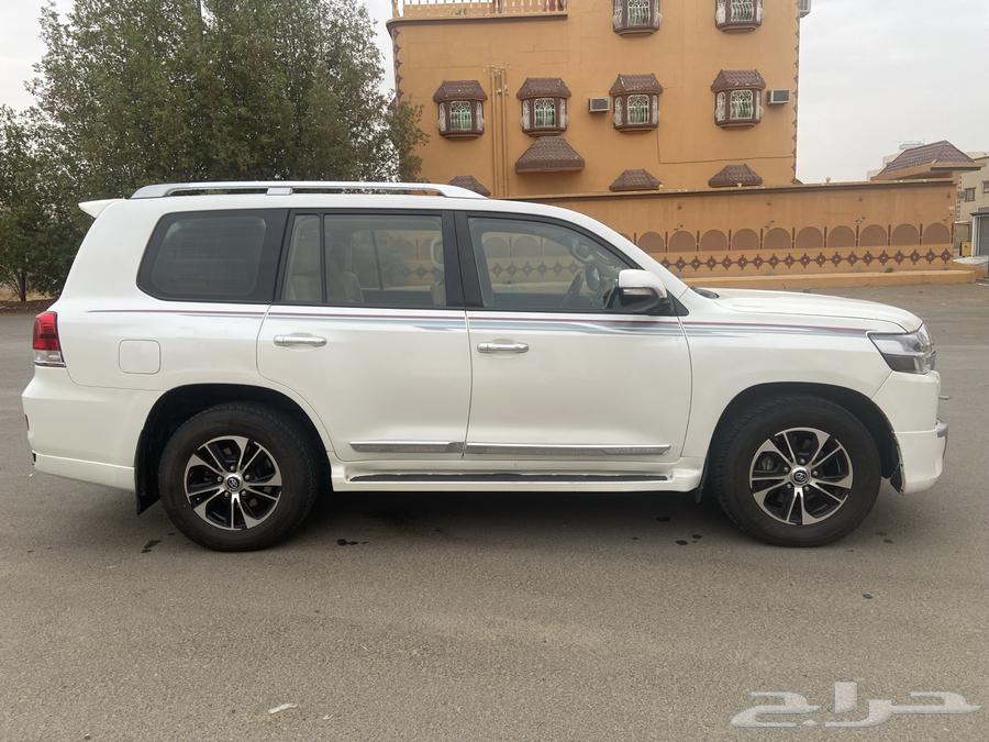 لاندكروزر 2020 ديزل GXR264680048822017110