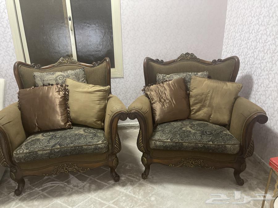 كنب لون بني ثلاث قطع قطعه كبيره وقطعتين وسط وكرسي هزاز64495968716546110