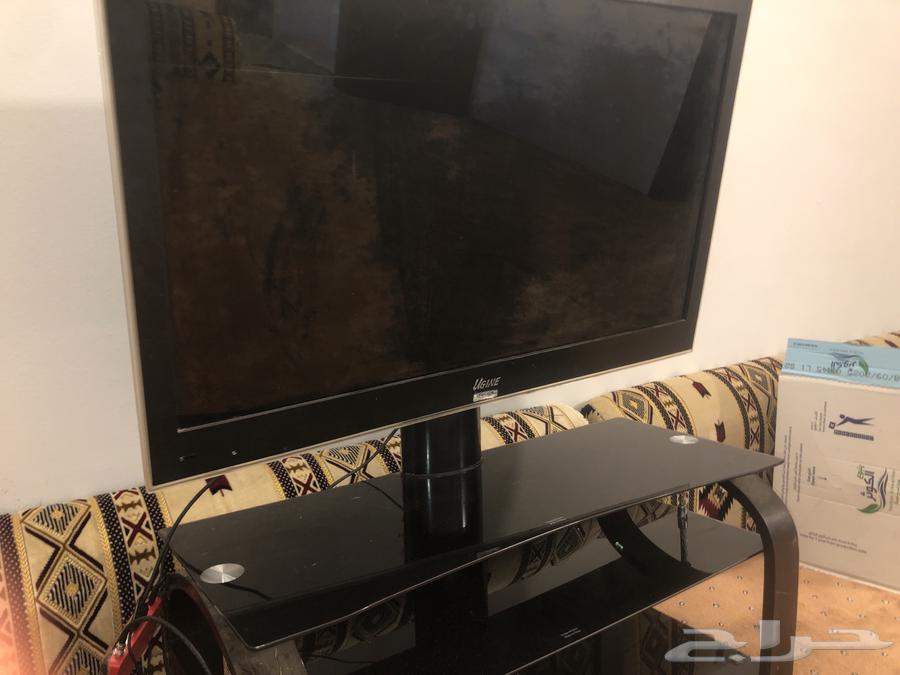 تلفزيون للبيع مع طاوله خاصه فيه 300 قابل للتفاوض64500284618114110