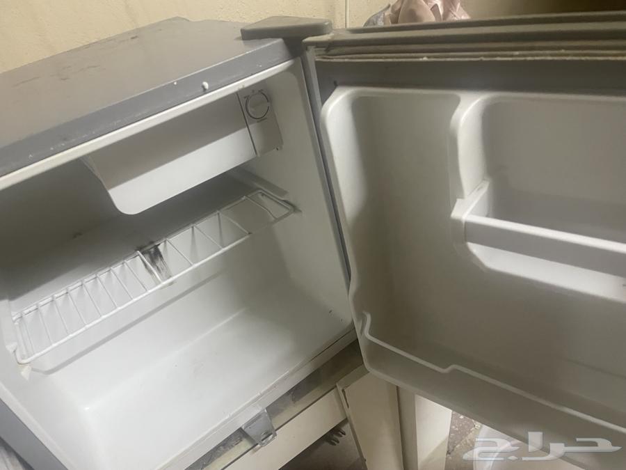ثلاجه صغير شبه جديد. وشاشه كمبيوتر شبه جديد درجت أطفال64501395729027112