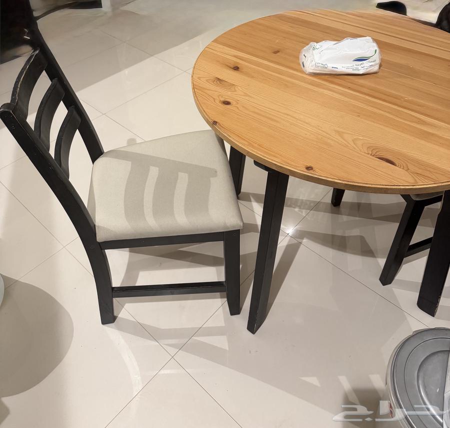IKEA dining table64496945015938111