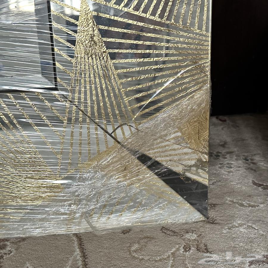 Steam iron and long mirrors from Abiyat, but with a crack on the right side64499256102274114