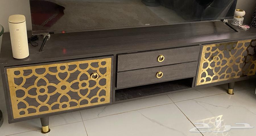 طاولة تلفاز تلفزيون للبيع64476657000321111