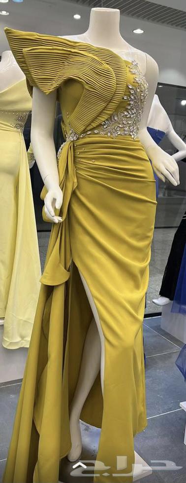 فستان للبيع 600 ربال الفتحه مقفوله64498632648066110