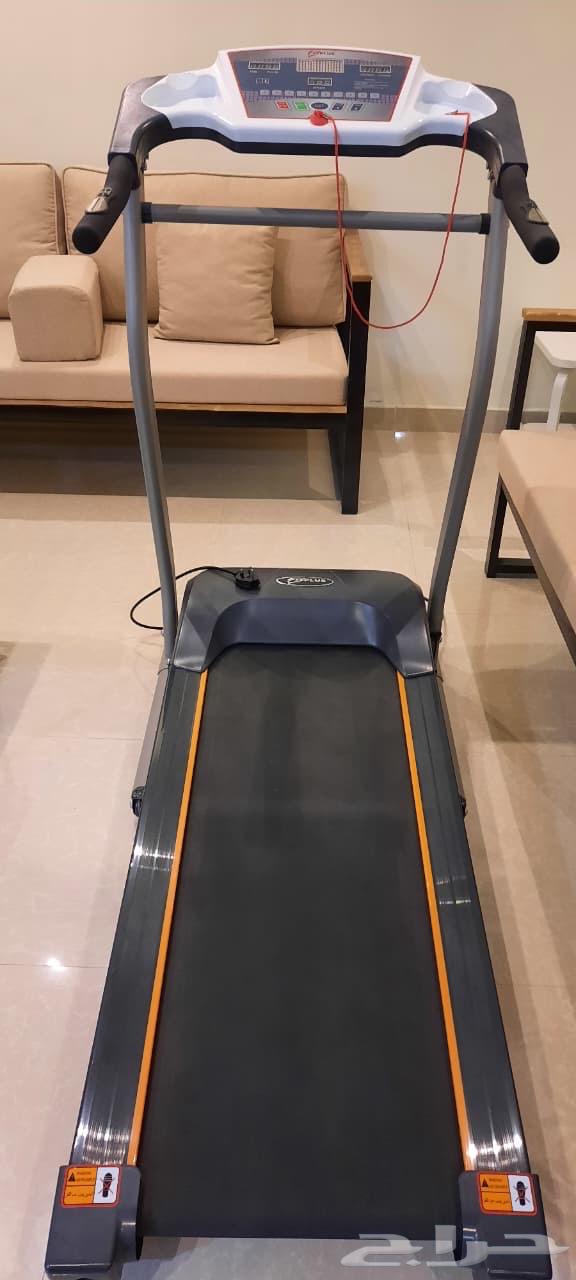 سير رياضي مستعمل ايام قلبله جديد64498909976962110