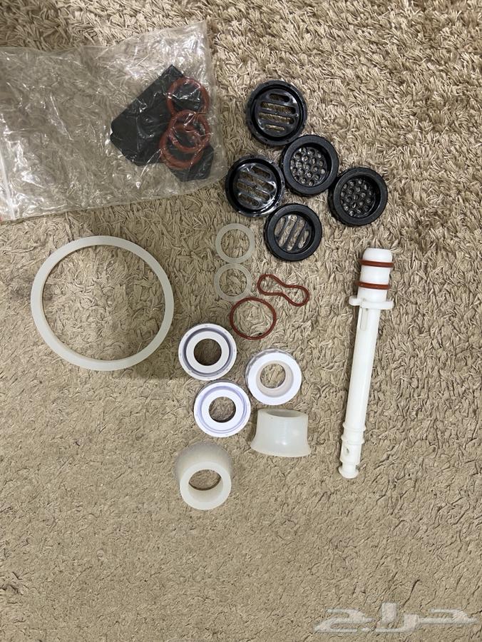 مكينة ايسكريم شبه جديدة للبيع64502680072579113