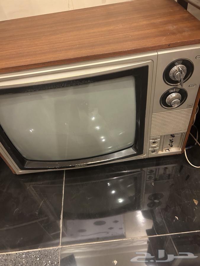 مجموعة تلفزيونات للبيع64496654211331111