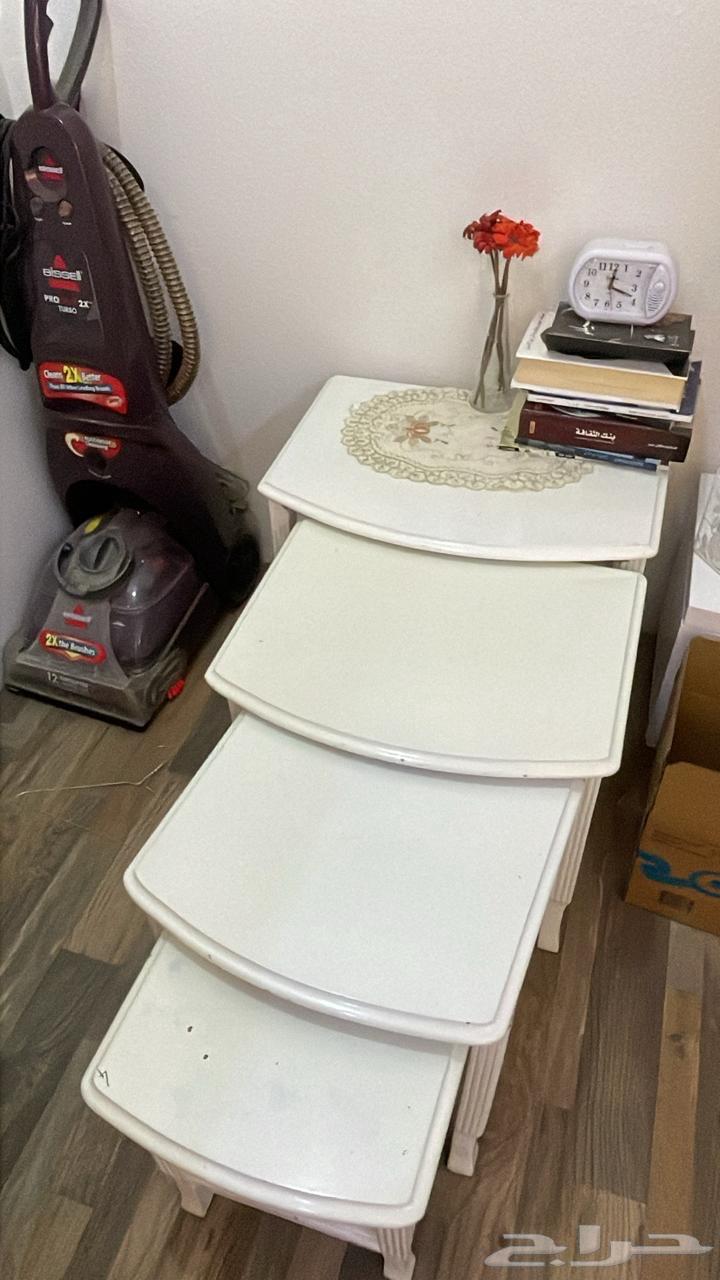 كنب جديد بموكيت وغرفة نوم وزوليه وطاولات ومكنسة غسيل للبيع64498495142146112