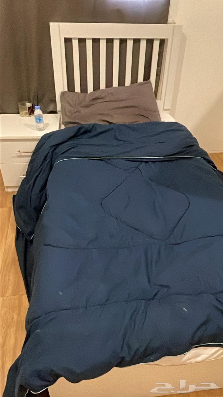 كنب جديد بموكيت وغرفة نوم وزوليه وطاولات ومكنسة غسيل للبيع64498495142146113