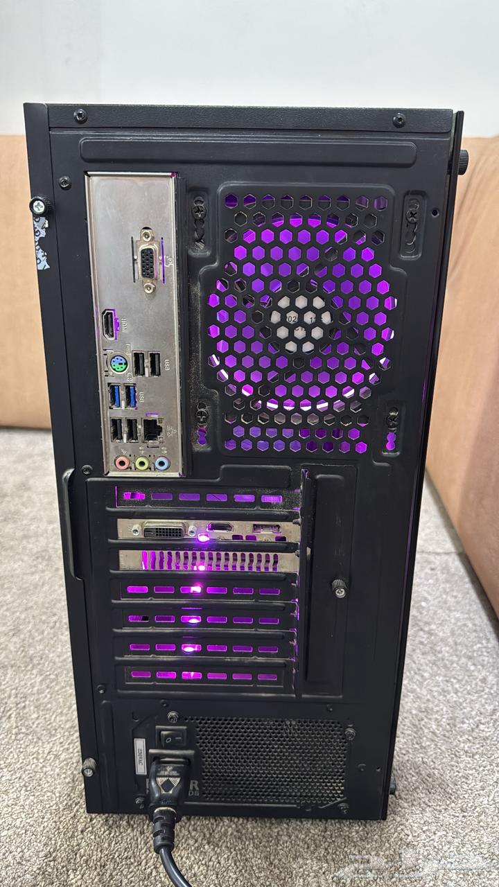 للبيع بي سي قيمنق64498687706370113