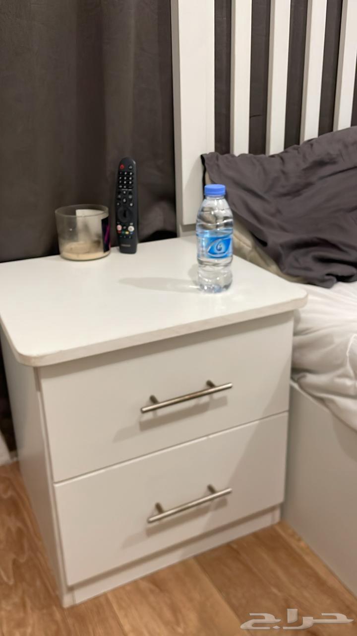 كنب جديد بموكيت وغرفة نوم وزوليه وطاولات ومكنسة غسيل للبيع64498495142146114
