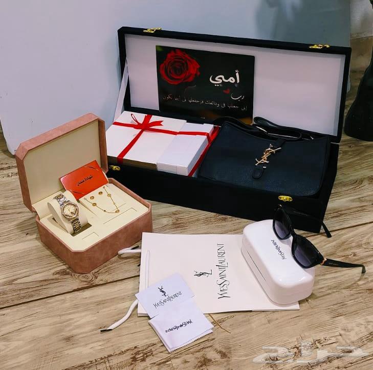 اسعد الله اوقاتكم بكل خير وسعادة طقم مكونه من   شنطه اشكال س64494953688577114