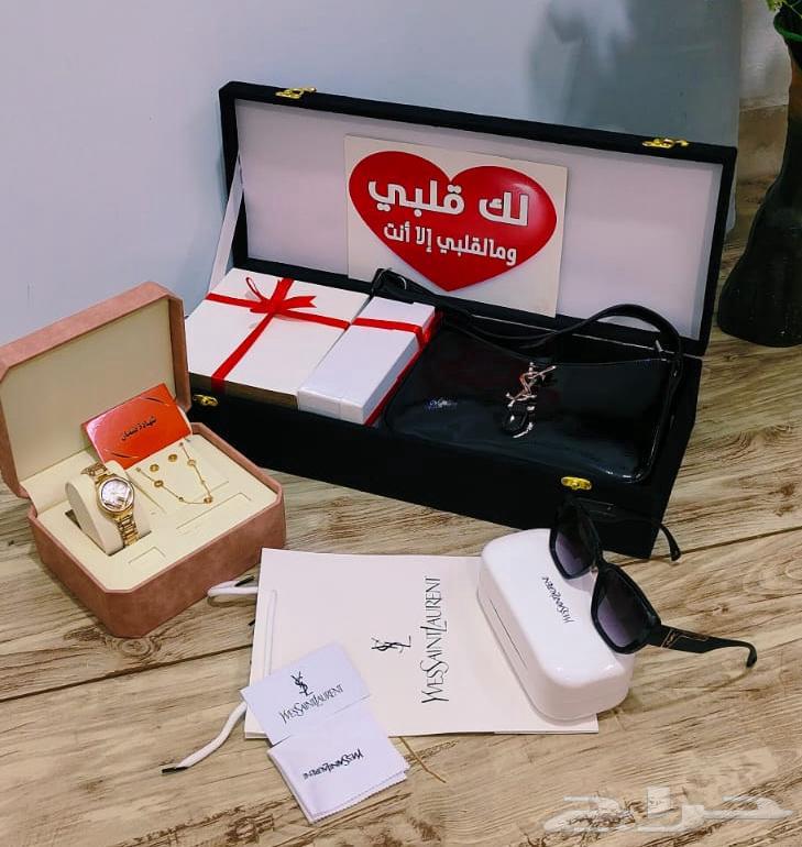 اسعد الله اوقاتكم بكل خير وسعادة طقم مكونه من   شنطه اشكال س64494953688577110