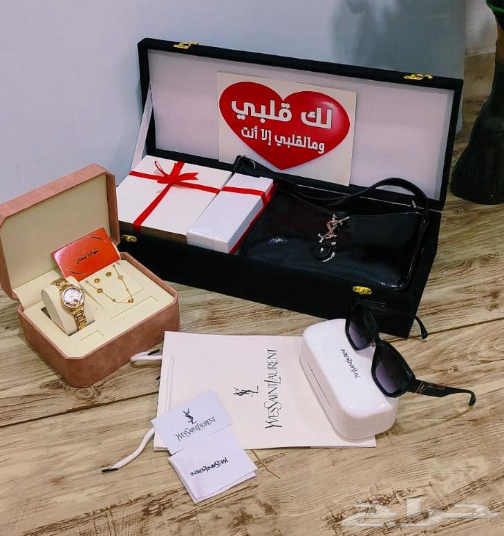 اسعد الله اوقاتكم بكل خير وسعادة طقم مكونه من   شنطه اشكال س64494953688577112