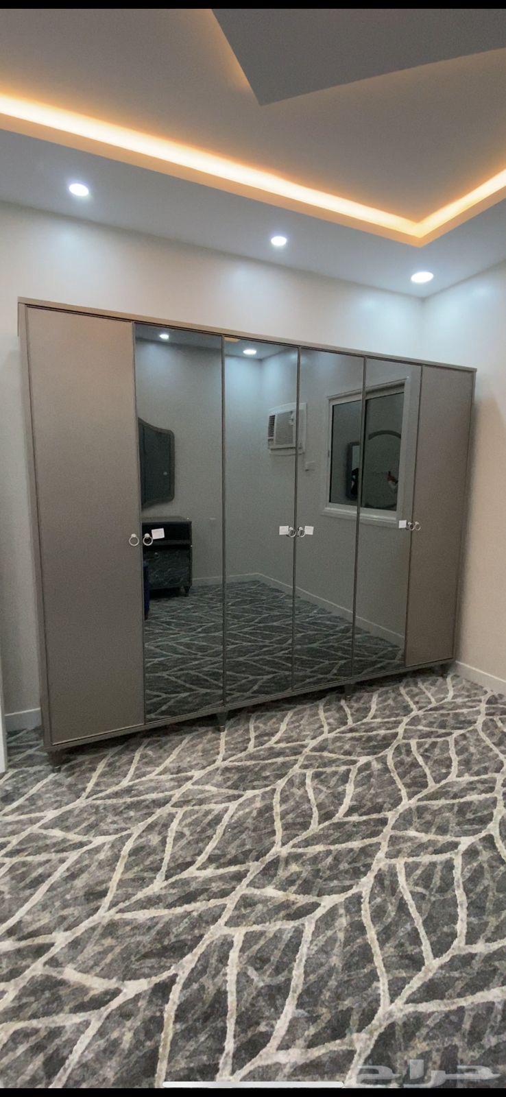 7-piece bedroom set, dressing mirror, bed mattress64500616281859111