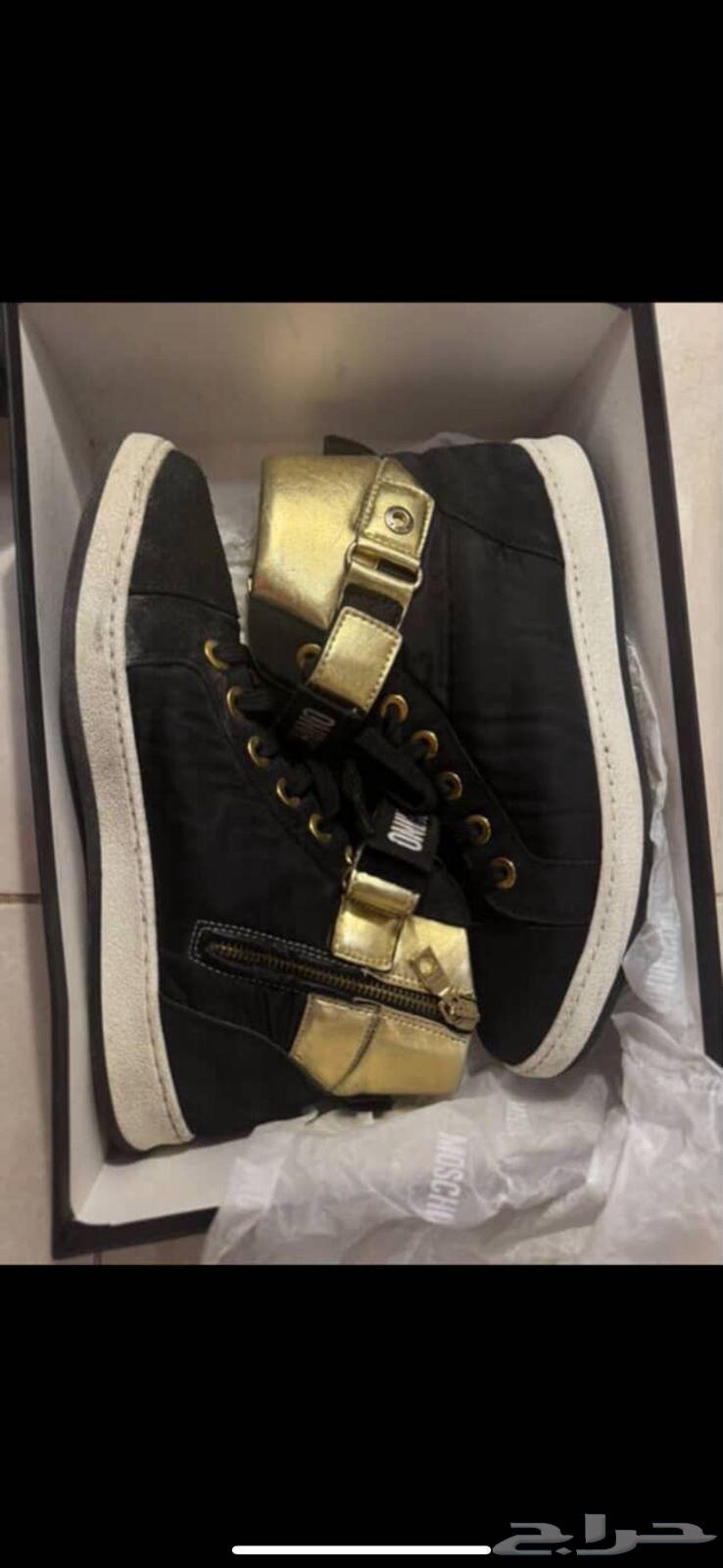 جزمة من لوف64496078057986112