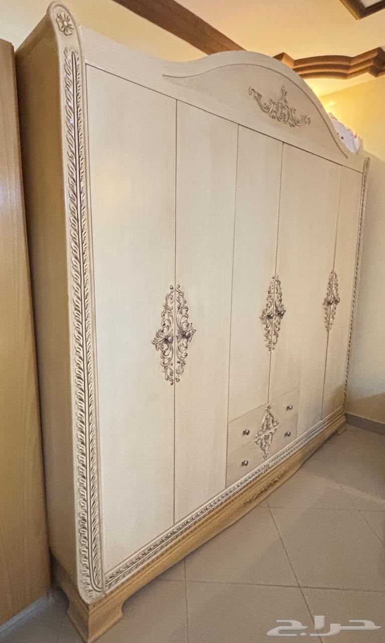 غرفة نوم خشب كلاسيك64500811693569112