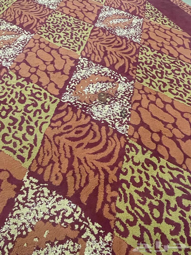 Carpet for sale size 3.5 2.564497082567555111