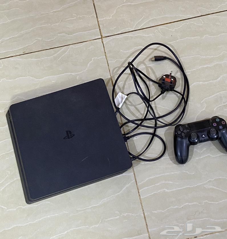 PS4 very clean, little used64501104756097110