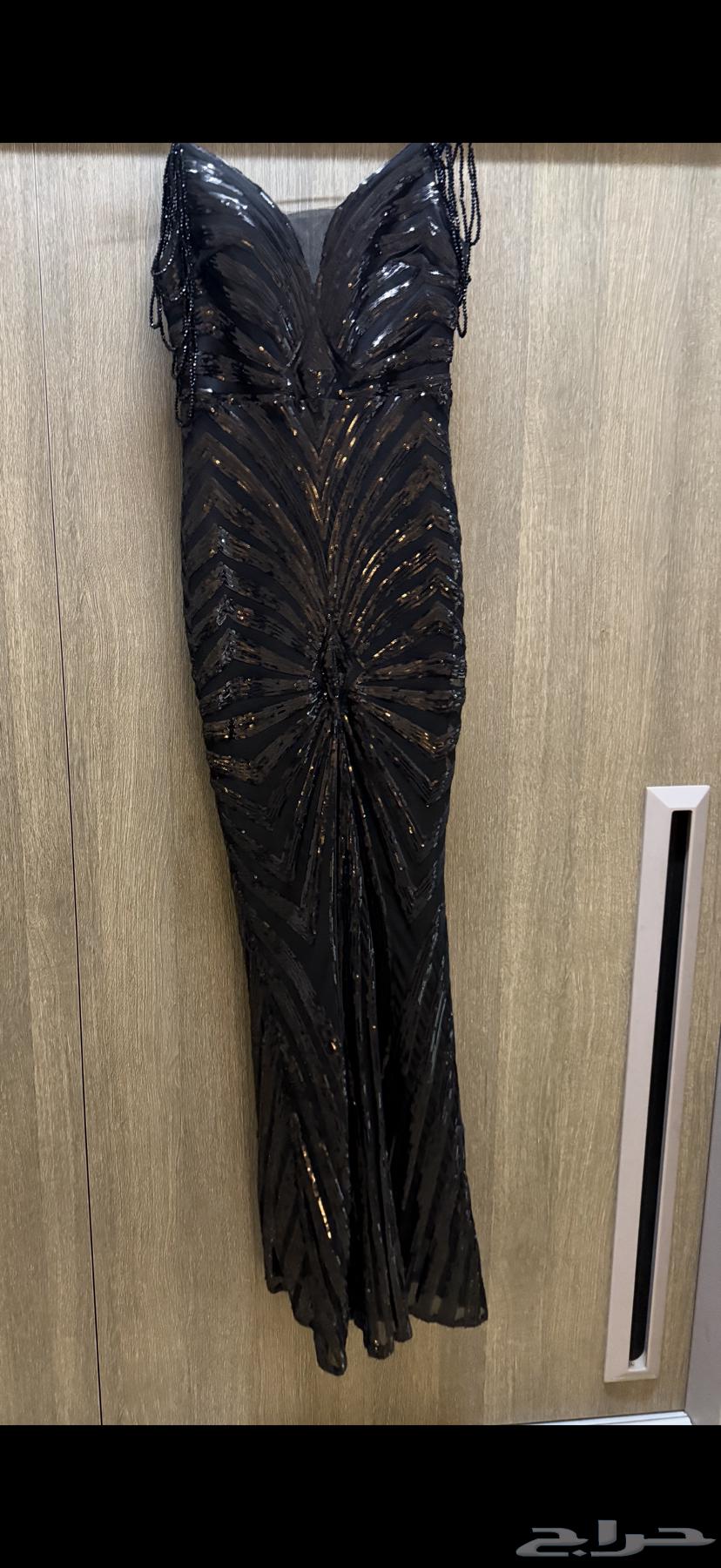 Elegant and luxurious dress, almost new, worn only once for 3 hours64495036542979111