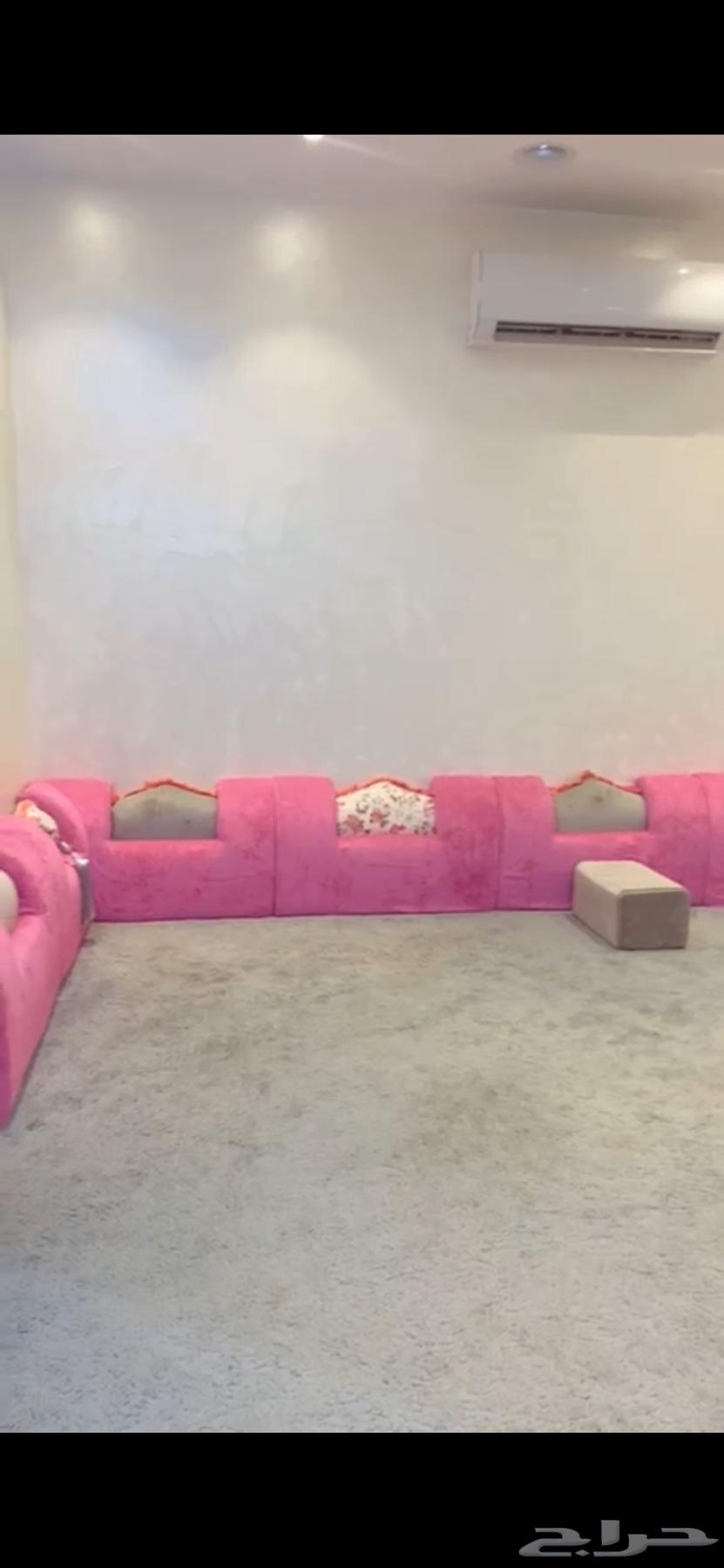 مساند نظيفه17متر غرفه 6في4 تفصيل300 البيع 500 عنيزة64497689576963112