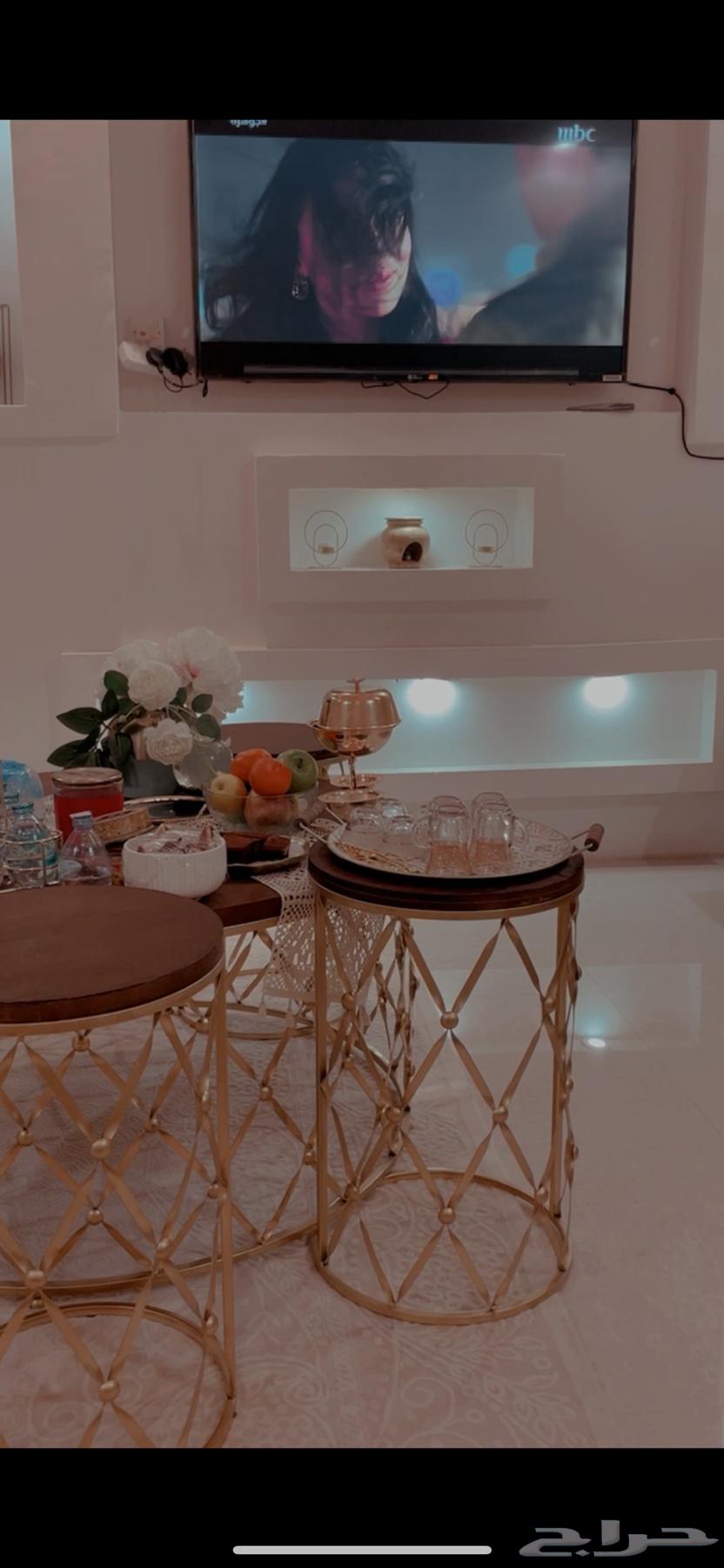 طاولة خشب جديدة64498673942274112