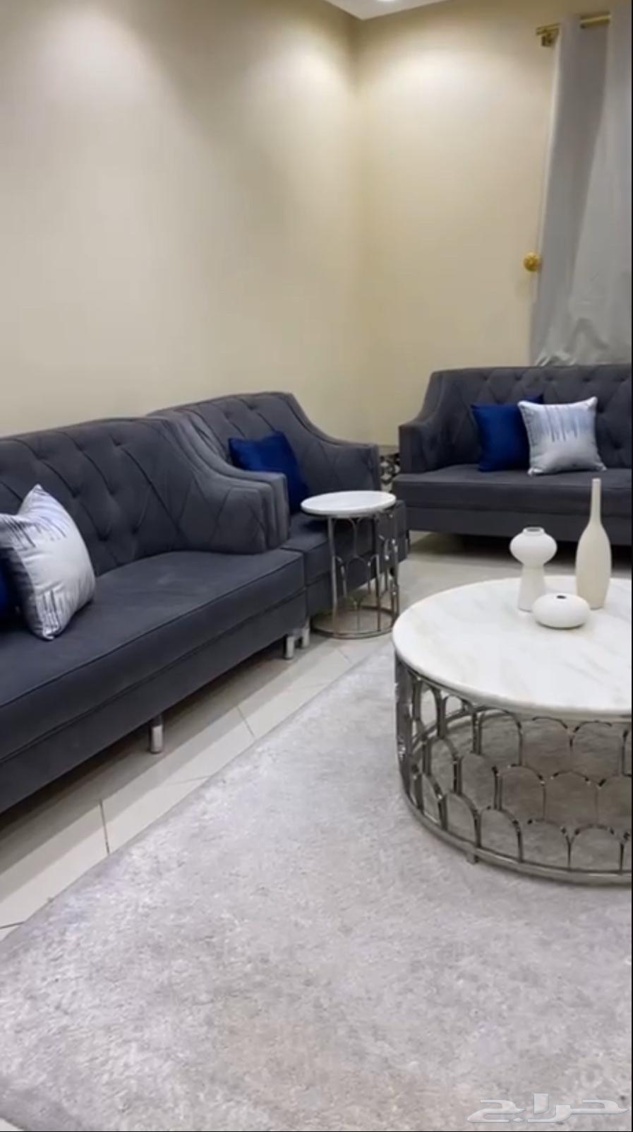 Two clean sofa sets64502625535490110